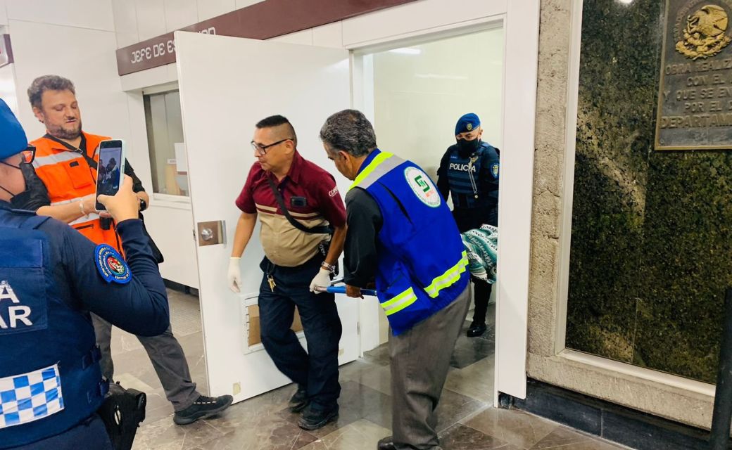 Metro CDMX: Una mujer da a luz en la estación Pantitlán