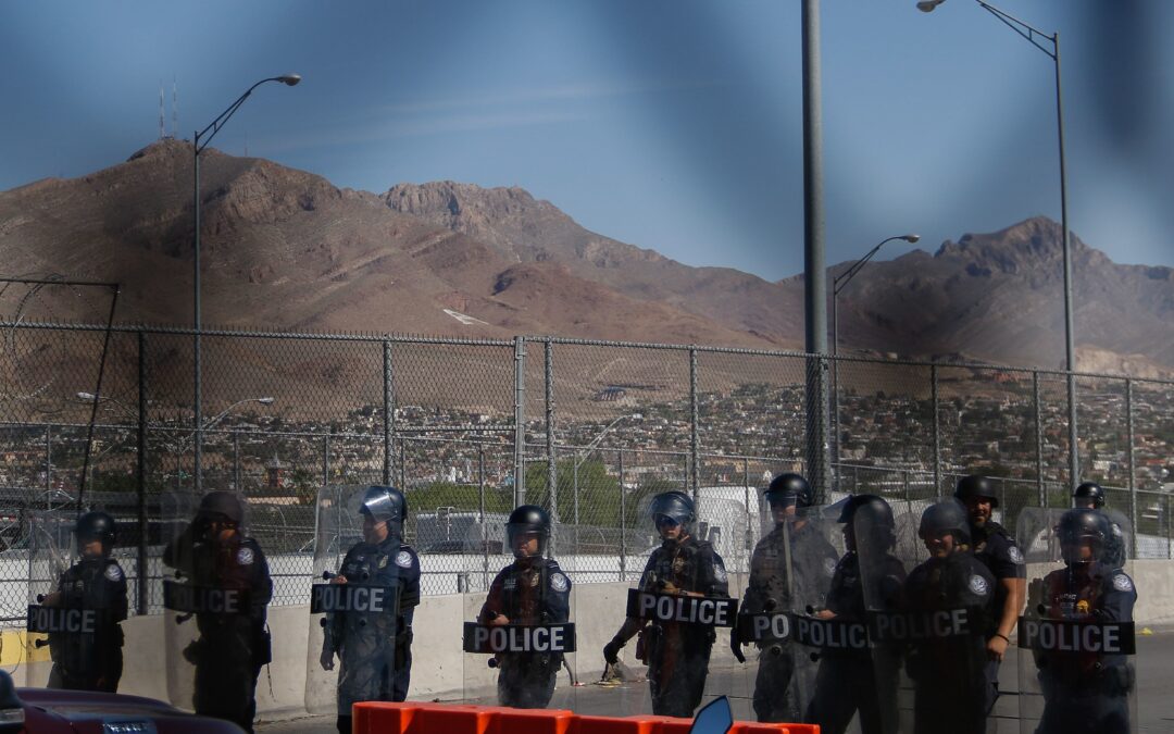 Trump ‘inunda’ de soldados frontera con México: Enviará 2 mil 200 elementos para evitar migración