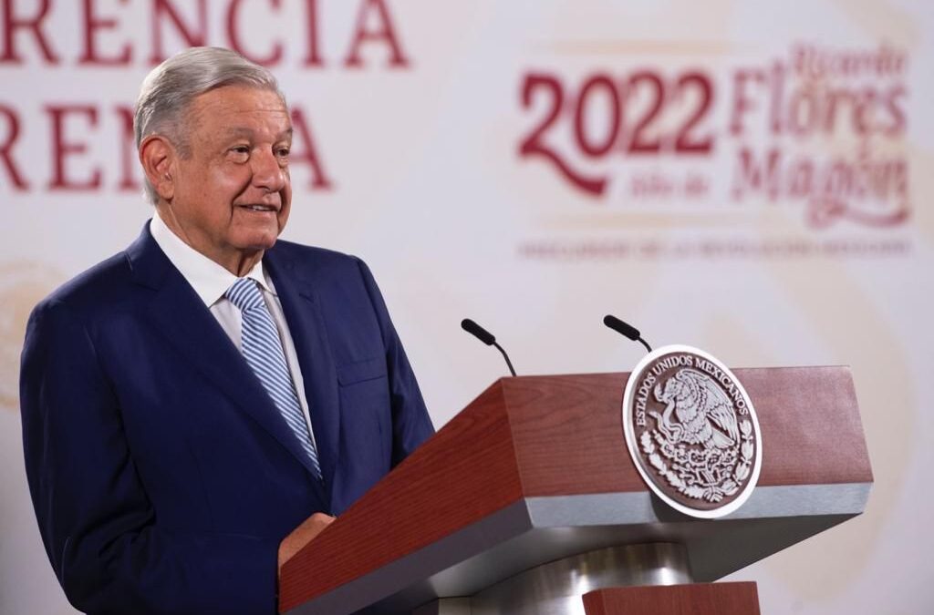 Aprobación de AMLO se ‘estanca’: queda en 56% en octubre, según encuesta EF