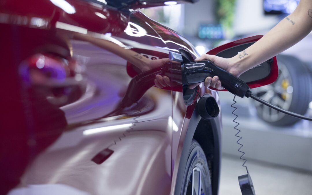 ¿España será socio de China? Pide a la UE replantear aranceles a autos eléctricos por tensión con EU