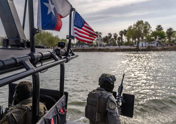 Deja Operación Lone Star más de 350 mil inmigrantes detenidos en Texas