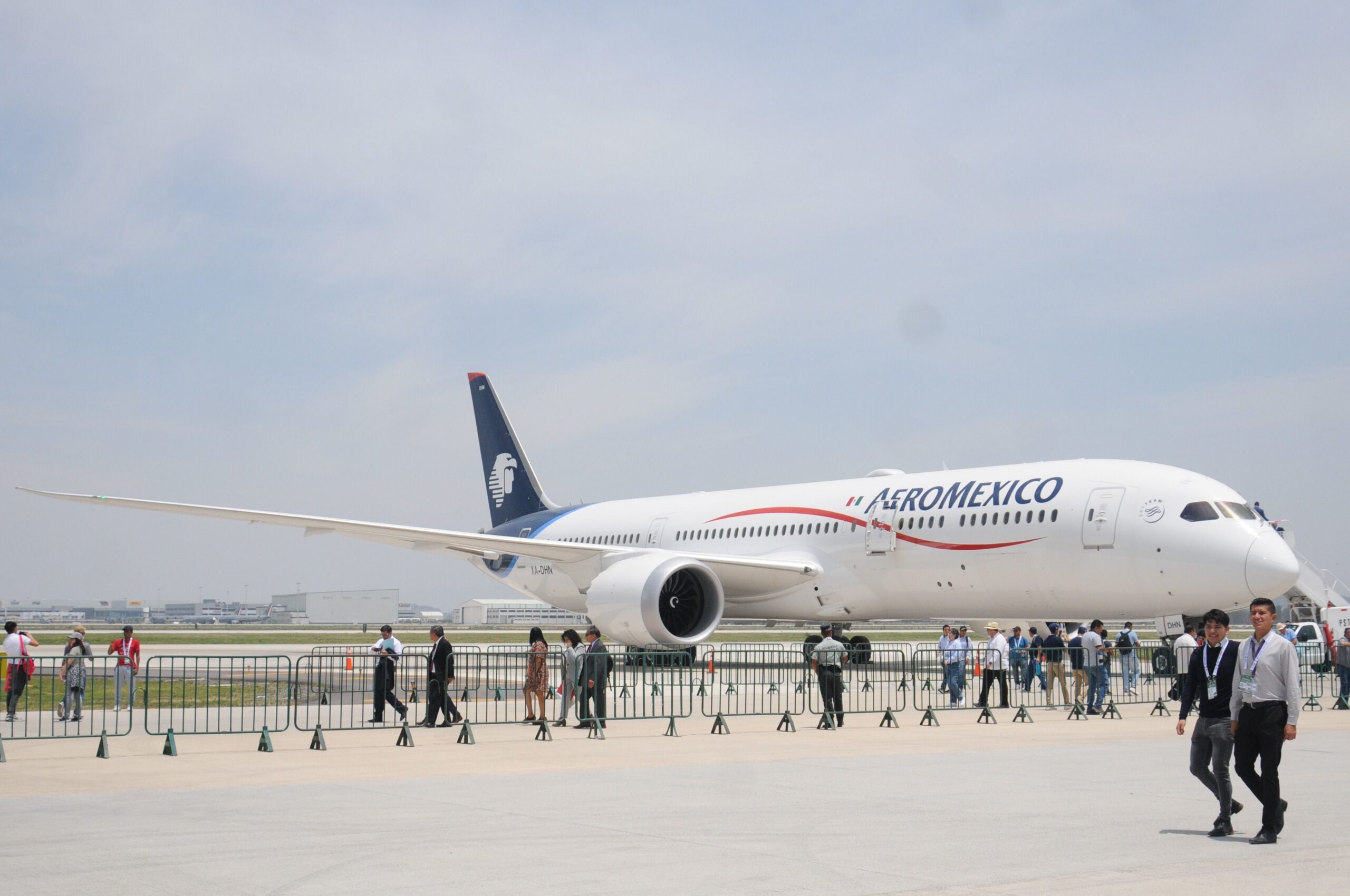 Aeroméxico aterriza a tiempo; es la aerolínea más puntual del mundo en 2024