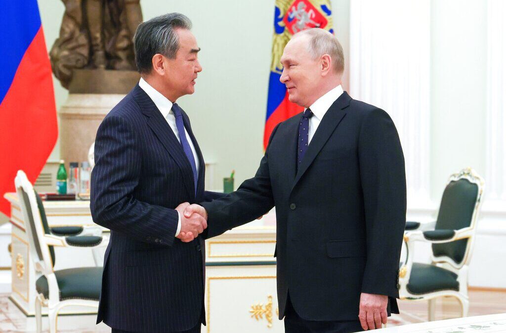 China pide ‘alto al fuego’ y conversaciones de paz entre Rusia y Ucrania