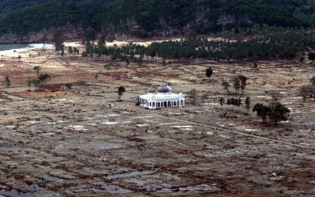 Tsunami, 20 años después: Rinden homenaje a víctimas desde mezquita que resistió la embestida del mar
