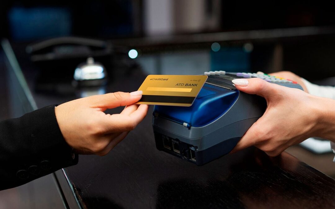 Reportan tarjetazos en México menor avance en 40 meses