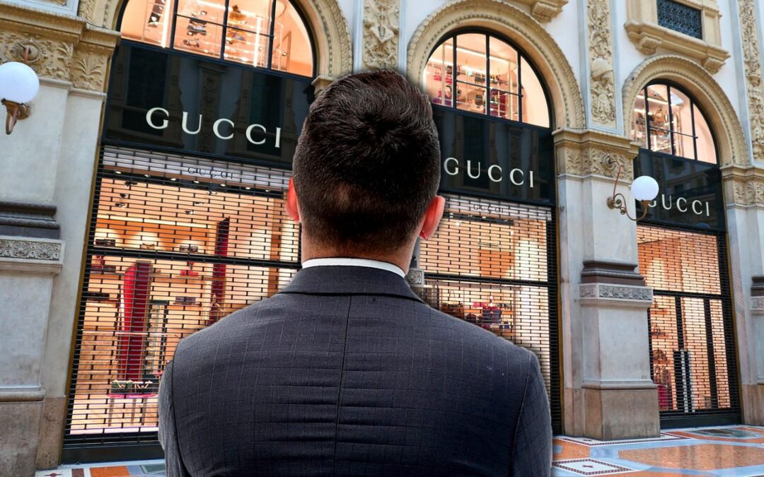 ¿Quién dirige la marca de lujo Gucci?
