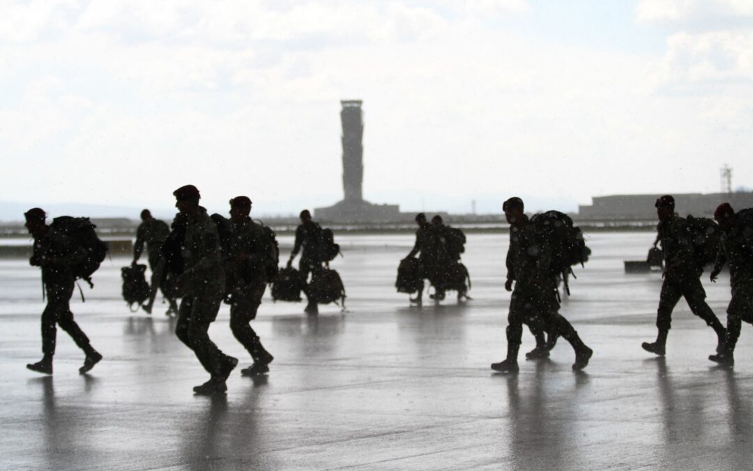 Ejército ‘sale ganón’ de reformas en Senado: Controlará dinero de turismo y el espacio aéreo