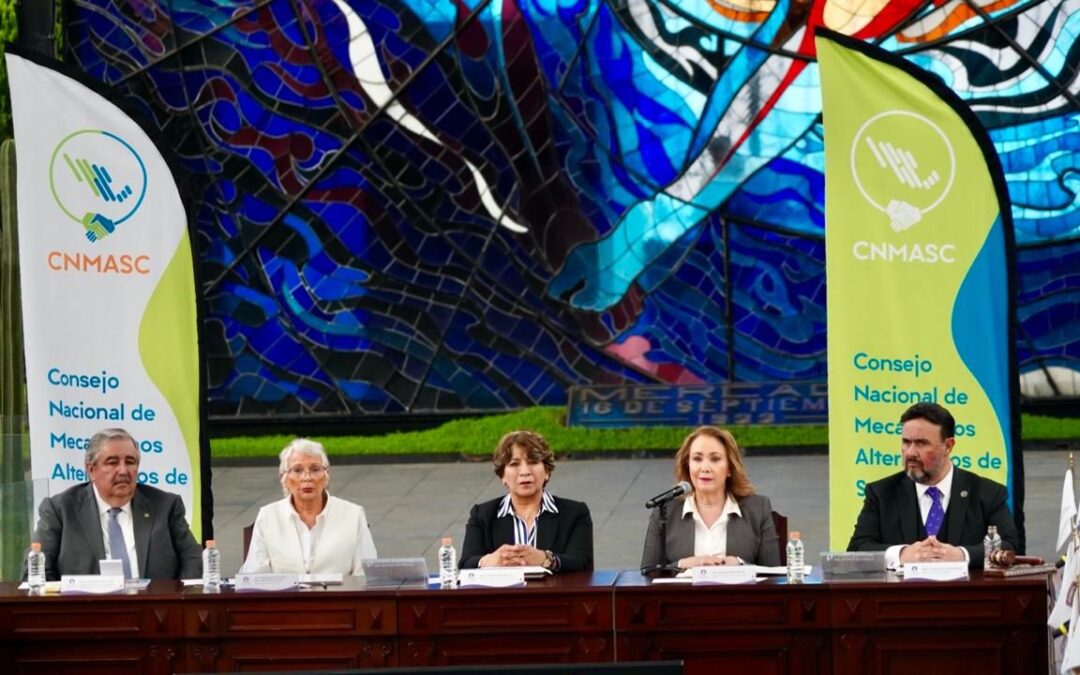 Ministra Yasmín Esquivel llama a dejar atrás posturas personales