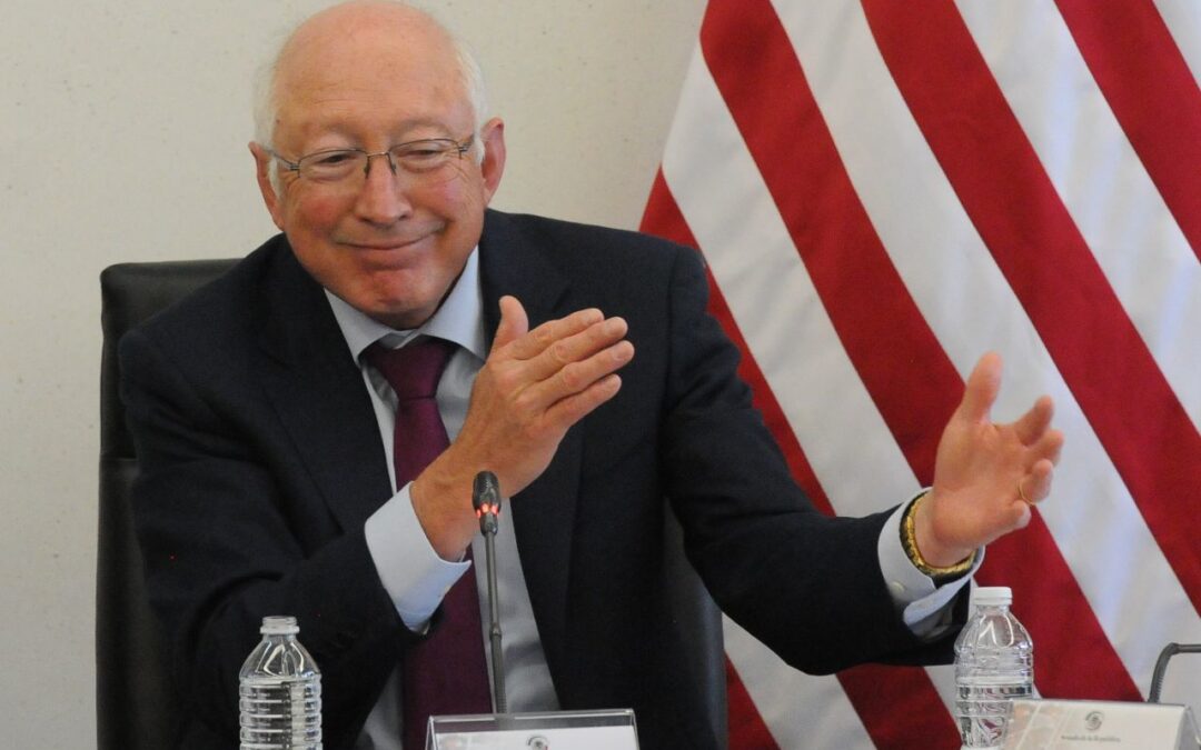 Inquietudes y desacuerdos no rompen la unidad de México y EU: Ken Salazar