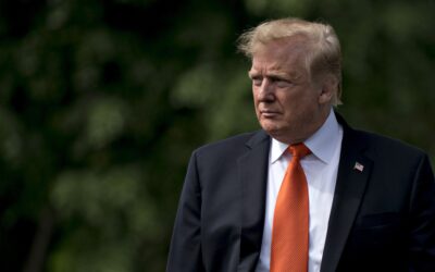 Trump, acusado de tener documentos clasificados: ¿Por qué es el delito más grave que lo persigue?