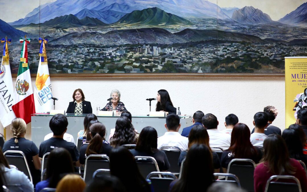 Cierran escritoras mesas de diálogo sobre la mujer