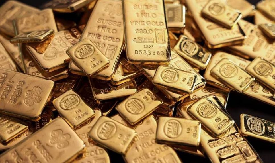 Oro rompe récord y se vende en 2 mil 500 dólares la onza