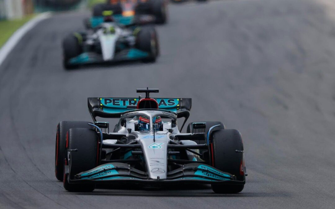 GP de Brasil: Mercedes ‘resucita’ y hace el 1-2; ‘Checo’ se derrumba