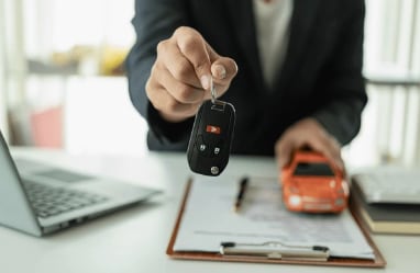 Ventas de autos suben 10.2%; tocan su mayor volumen en siete años