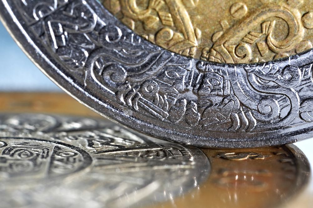 Peso cierra ‘triunfante’ la semana con apreciación de 0.33%