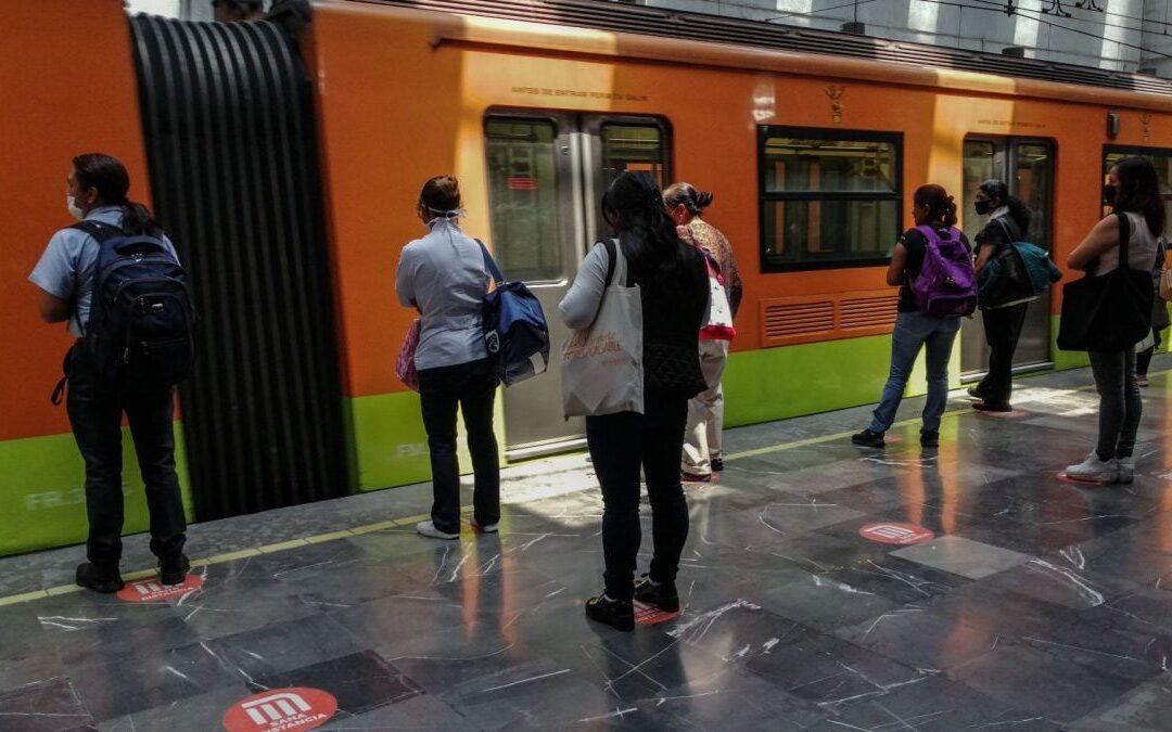 Metro de CDMX inicia el regreso a clases con retrasos: ¿Cuáles son las 4 líneas con servicio lento este lunes?