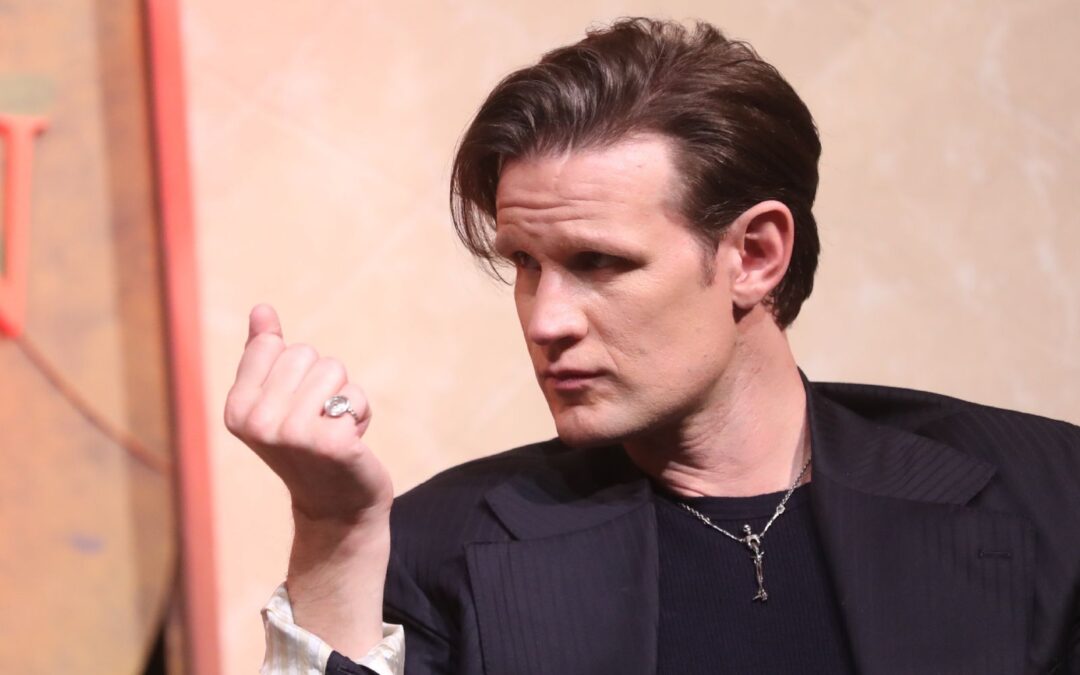 Matt Smith: ¿Qué es la espondilosis cervical, por la que el actor tuvo que dejar el futbol?