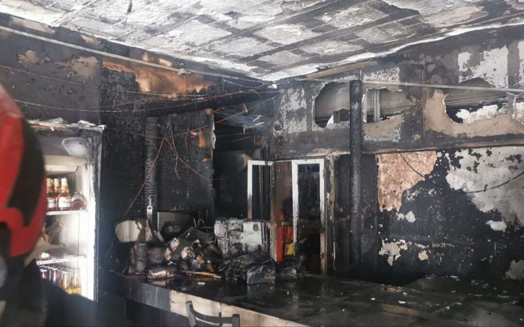 Explosión en restaurante de alitas deja dos lesionados en Zapopan
