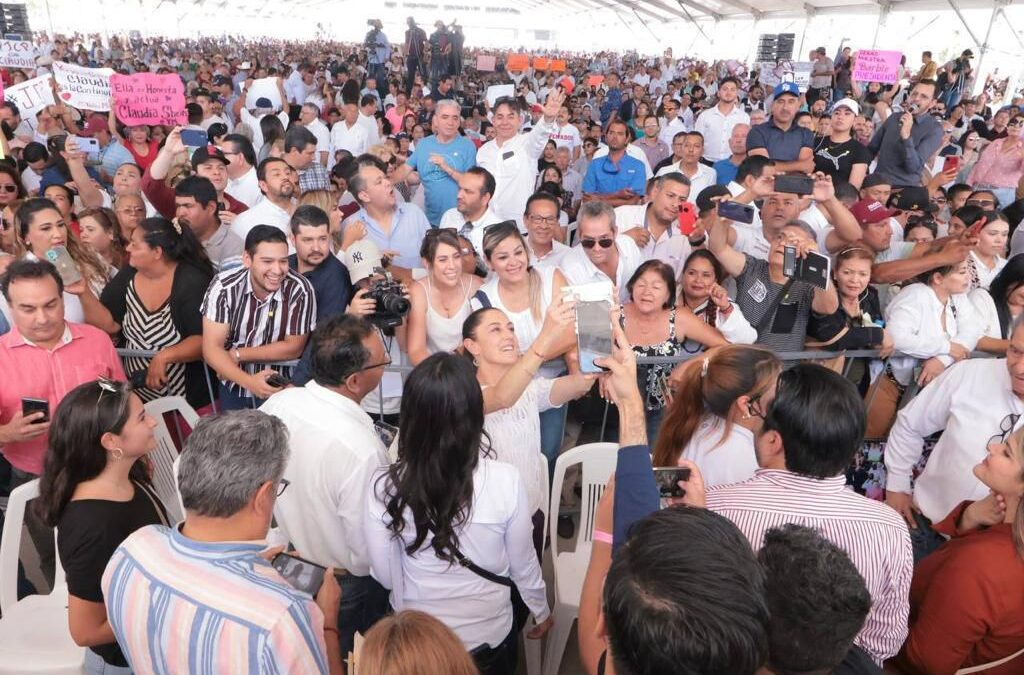 ‘Sin Sinaloa no hay México’’: Claudia Sheinbaum es arropada por más de 12 mil sinaloenses