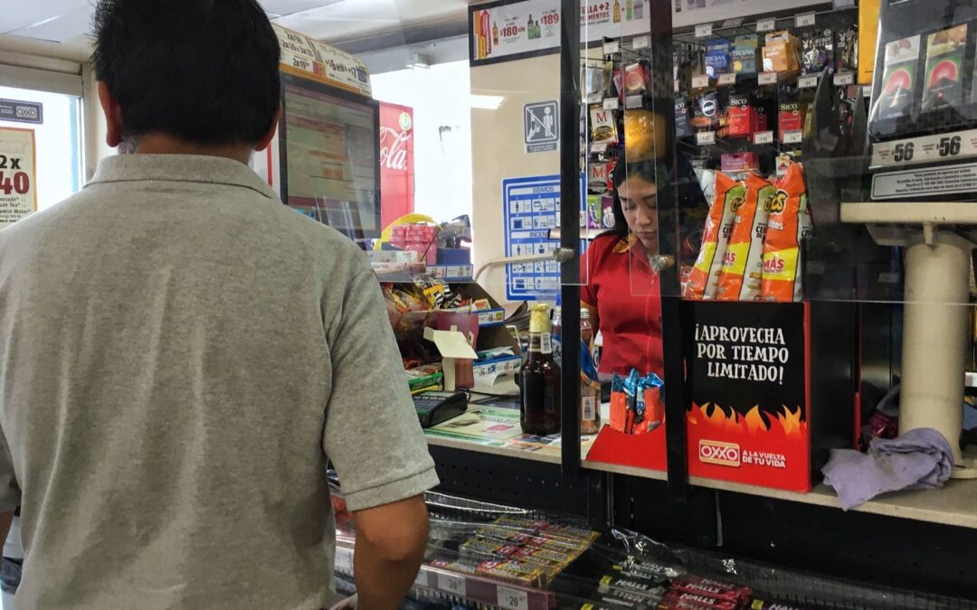 Piden frenar crecimiento de Oxxo en pro de la salud