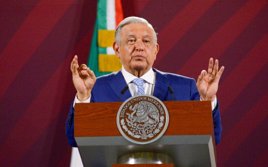 AMLO vs. Larrea: le quita concesión ferrocarrilera en el Istmo en plena negociación por Banamex