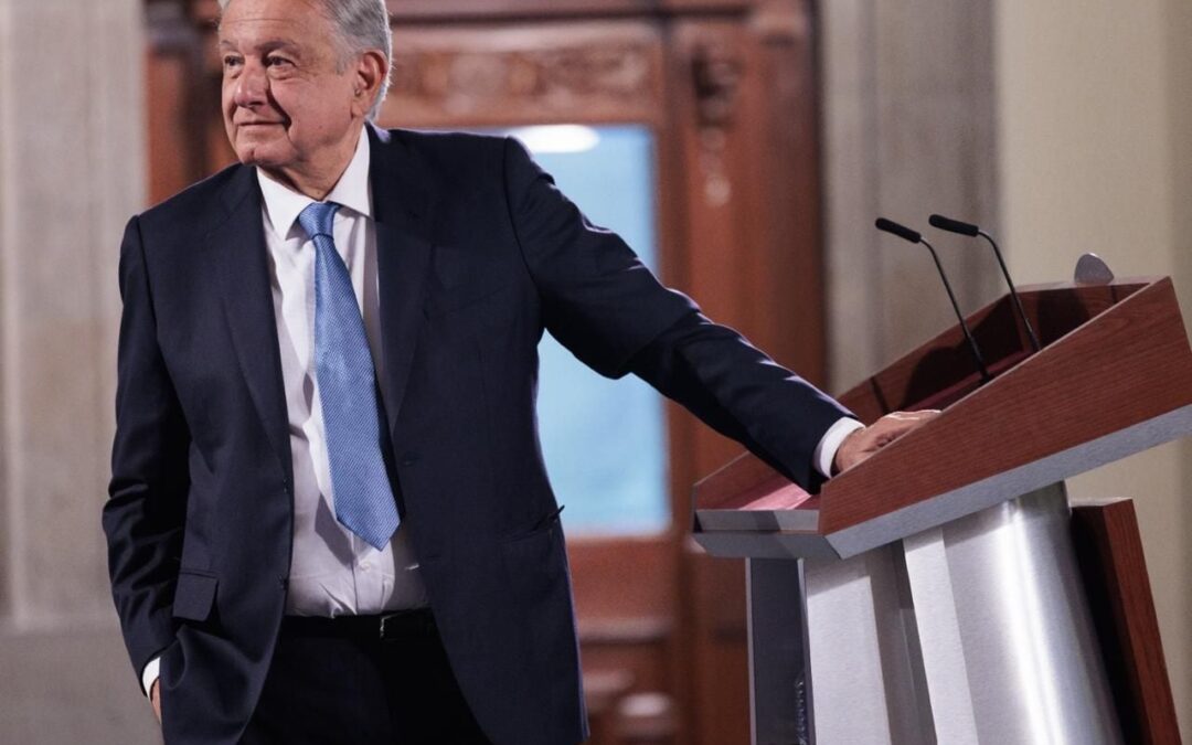 ‘No es para tomarlos en serio’: AMLO minimiza rebaja de nota a México si reforma judicial es aprobada