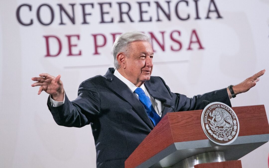 UIF ‘amaga’ con quitar a Mexicanos contra la Corrupción autorización para recibir donaciones