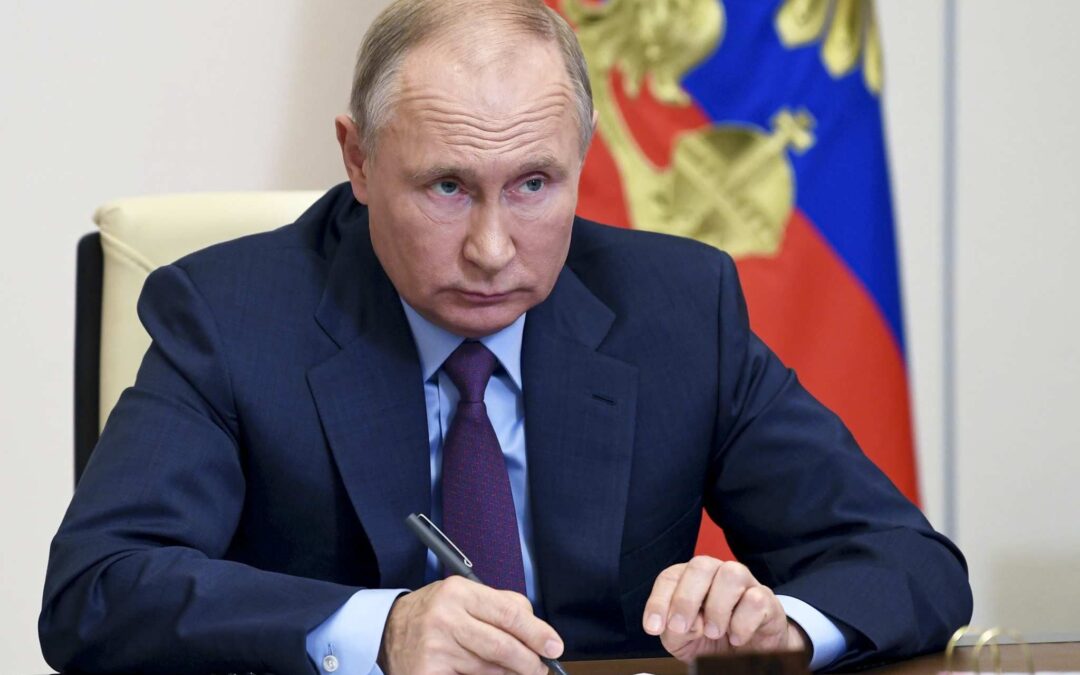 Vladimir Putin indulta a homicida caníbal por combatir en el frente de Ucrania