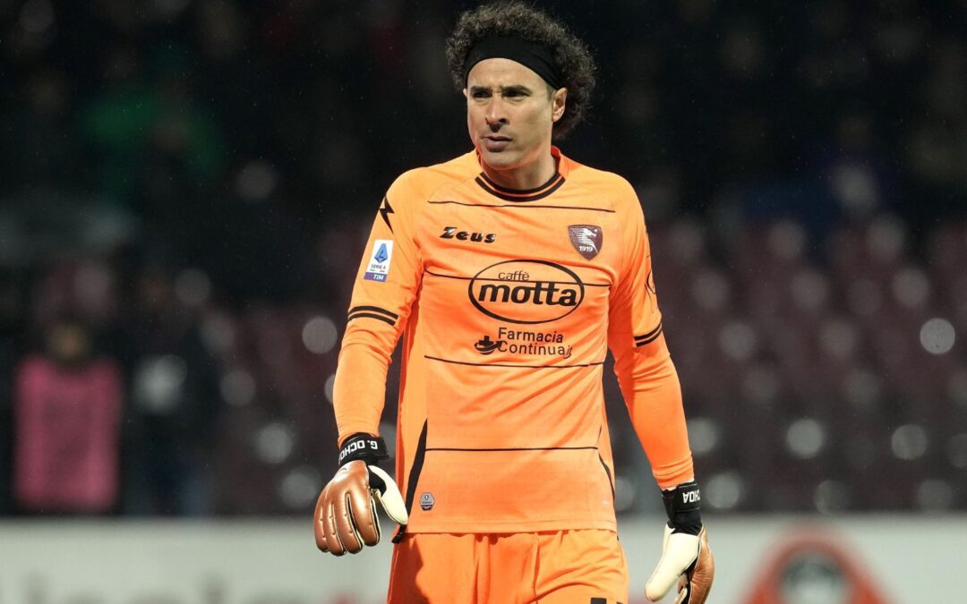¿Y ni así lo quieren? ‘Memo’ Ochoa entra al top 10 de mejores porteros del Siglo XXI