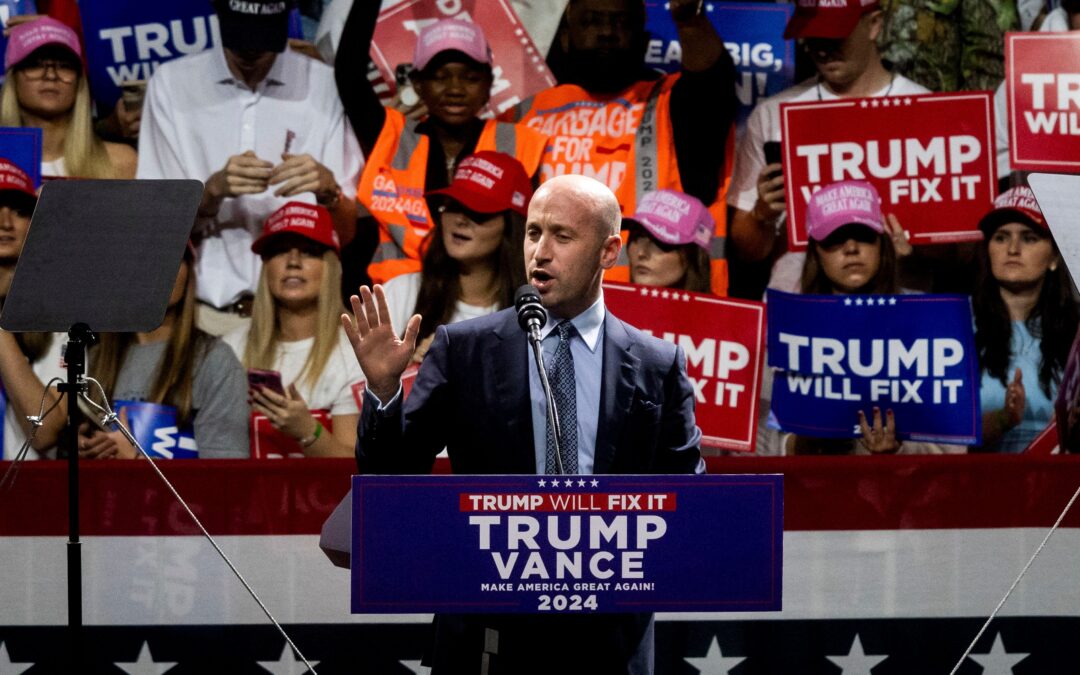 Miller, Homan y Noem: ¿una versión extrema del gabinete de Trump 2016?