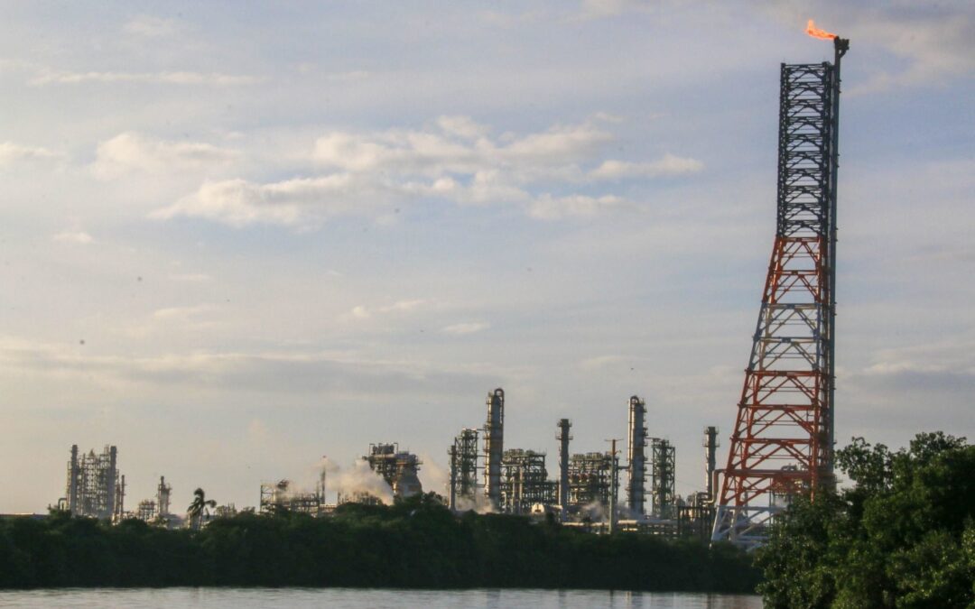 Sheinbaum logra ‘un milagro’: Refinerías de Pemex alcanzan cifra más alta de producción en 8 años