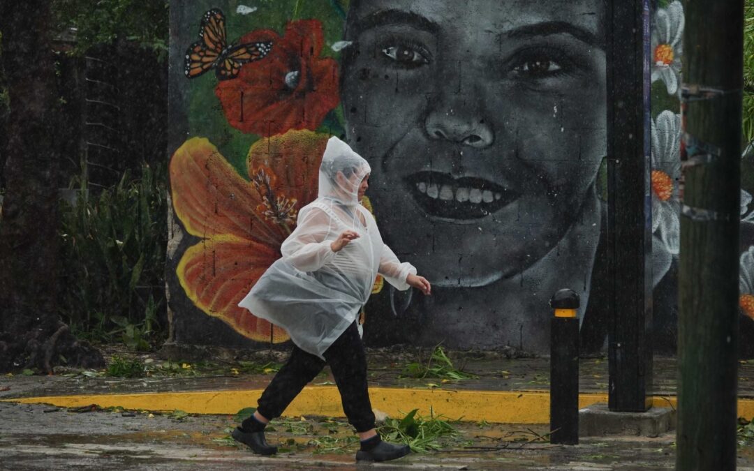 Onda tropical 8 y ‘Beryl’ dejarán ‘bajo el agua’ a México: ¿Qué estados esperan lluvias intensas hoy?