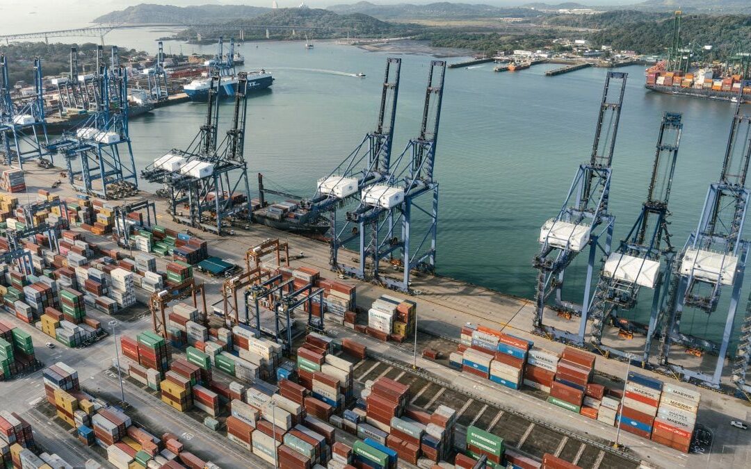 Victoria para Trump: BlackRock compra puertos del Canal de Panamá