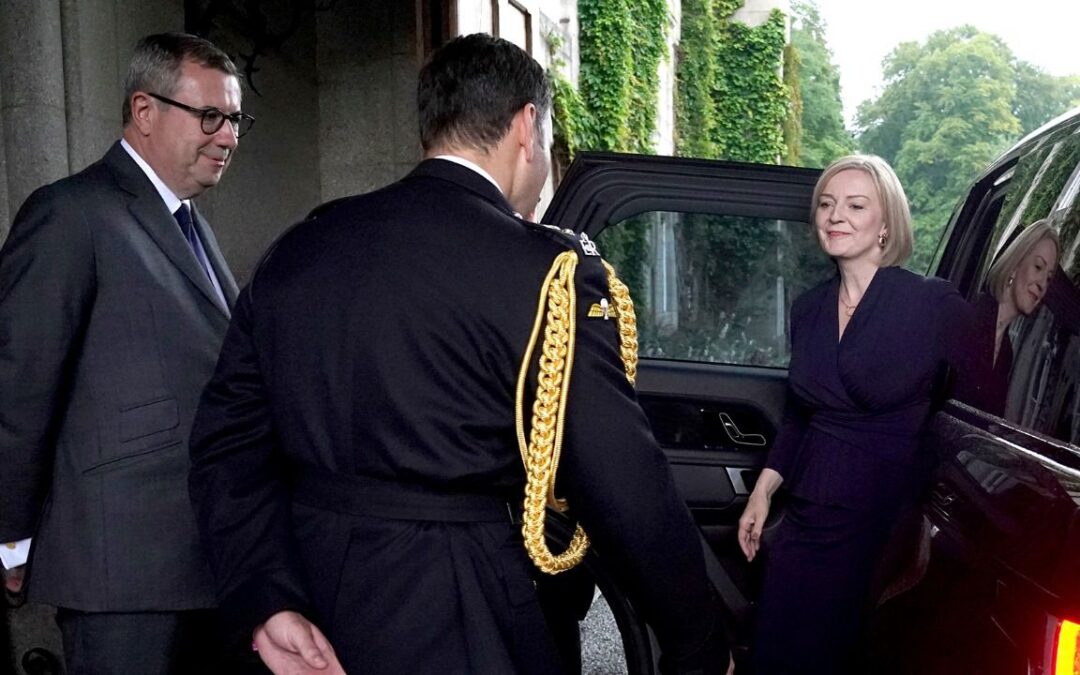 Liz Truss se convierte en primera ministra británica tras visita a la reina Isabel II