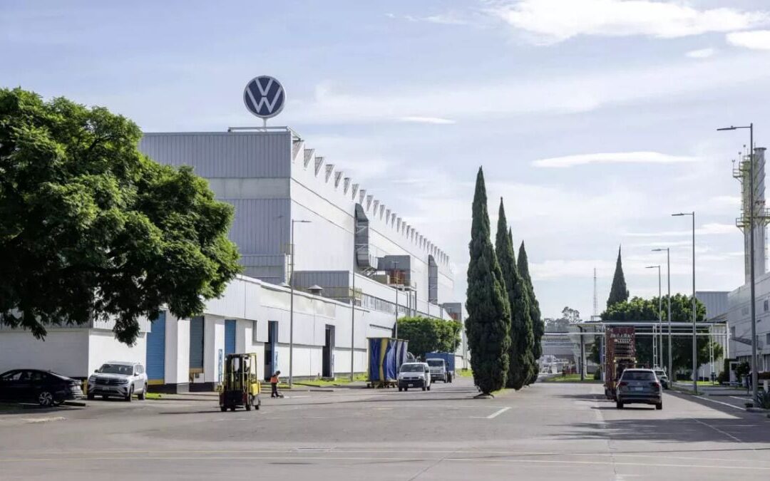 Planta de Volkswagen en Puebla, ¿el más beneficiado por la crisis en Europa? Esto sabemos