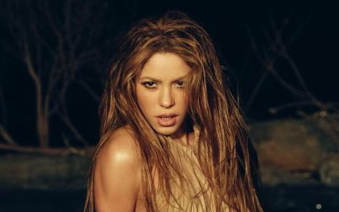 Shakira regresa a la bruja de su balcón; ¿Le hizo cambio de look?