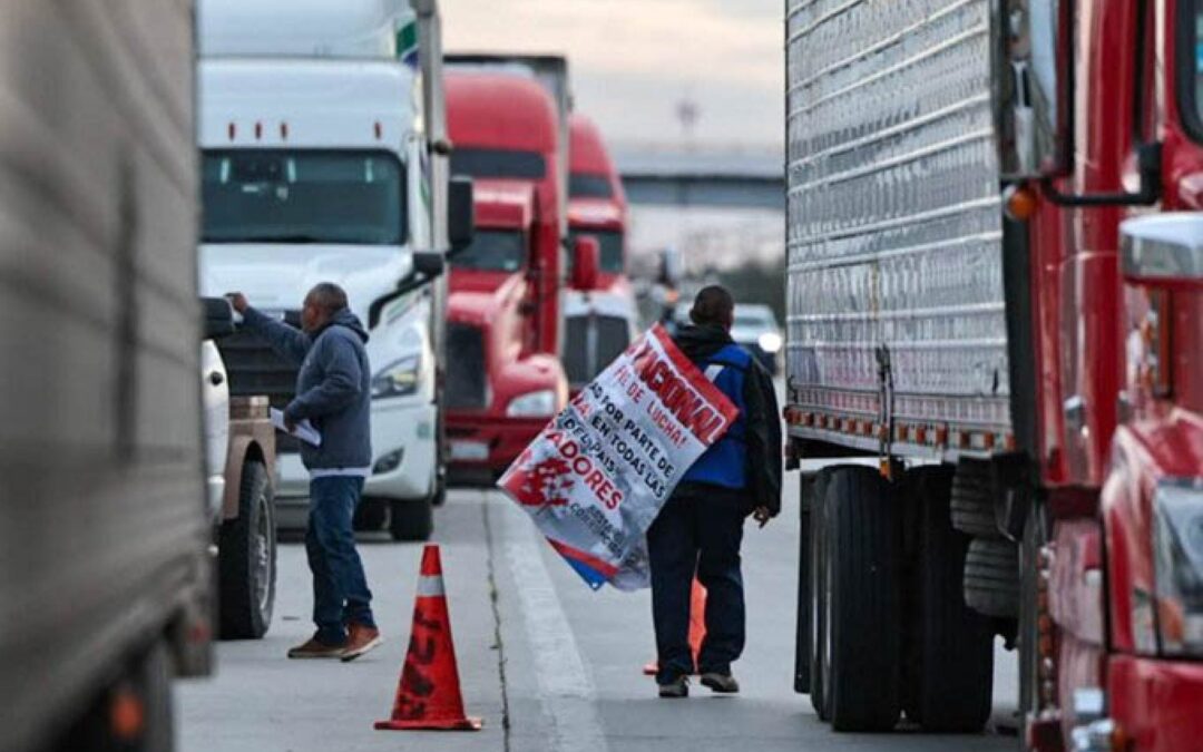 Transportistas amenazan con nuevo paro si no reciben 90 mdp: ‘Esta vez sería en entradas de CDMX’