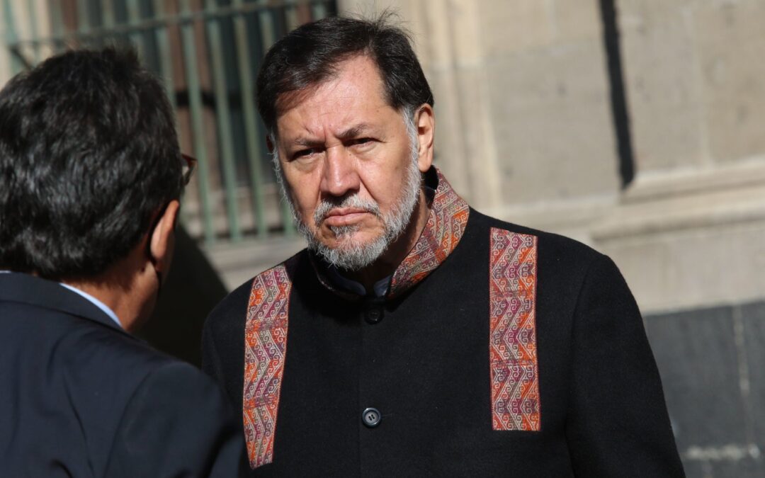 Fernández Noroña reta a panistas: ‘¿Quién usa el seguro popular?’