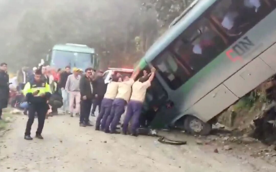 Autobús con turistas mexicanos se vuelca en Machu Picchu, Perú: ¿Cuántos heridos hay?