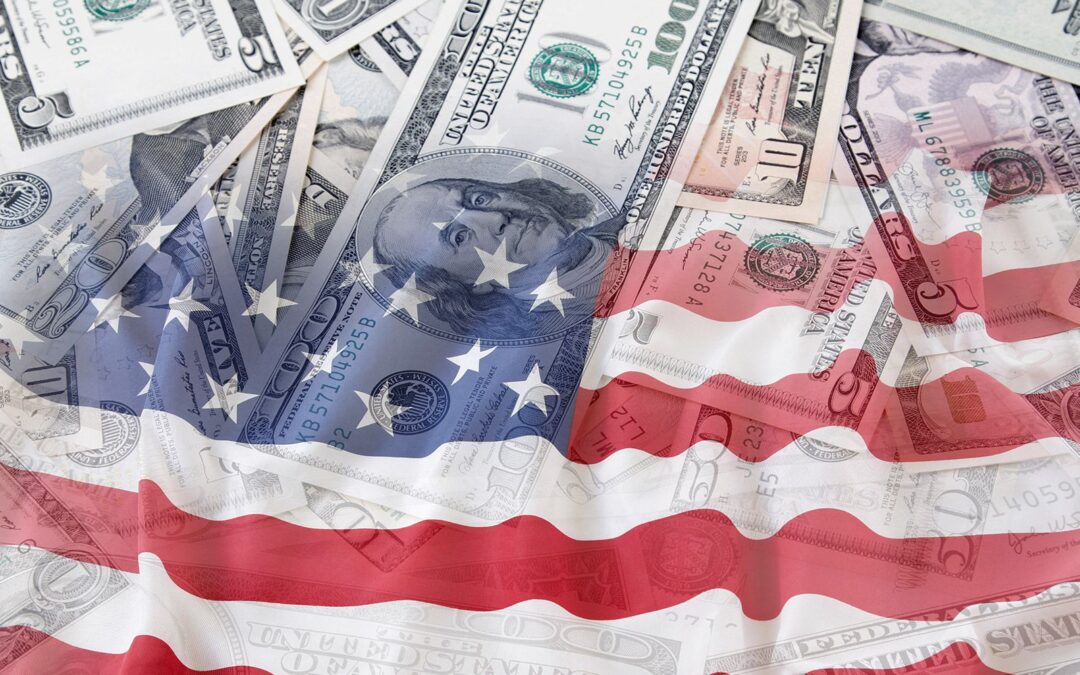 Peso avanza ante el dólar tras la publicación del dato de inflación en México
