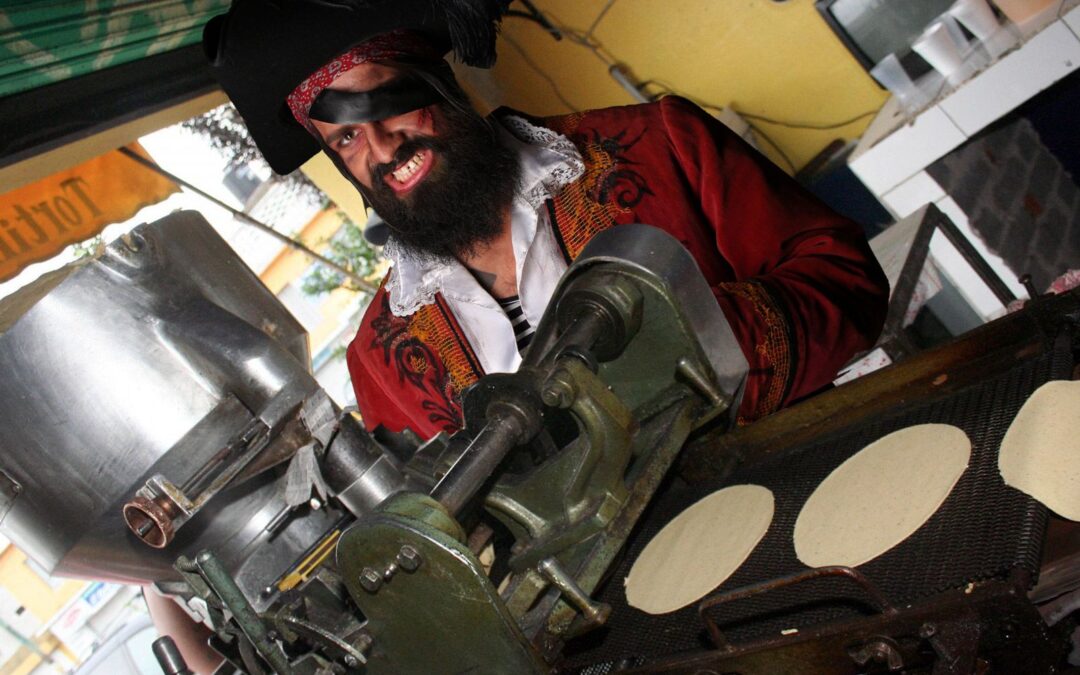 ¿Cómo se hacen las tortillas ‘piratas’? Así puedes identificarlas
