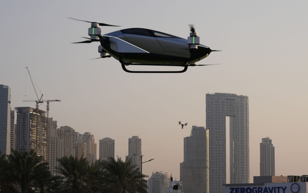 A la Blade Runner: Vehículo volador realiza su primer paseo en Dubái