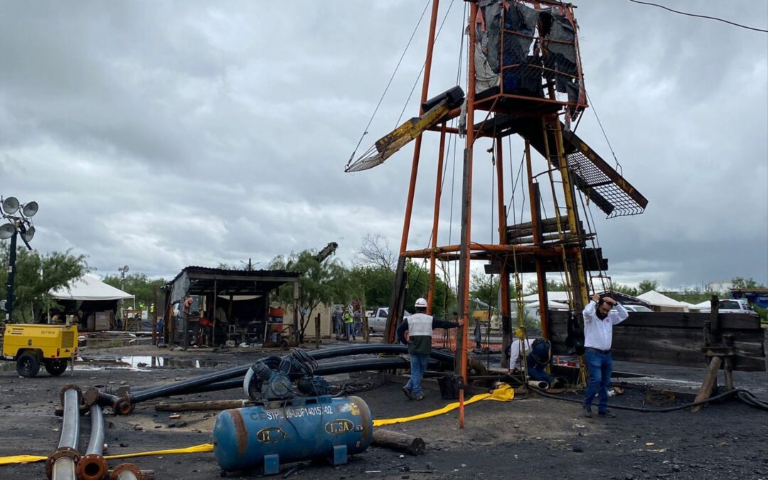 Rescate de cuerpos de mineros, detenido