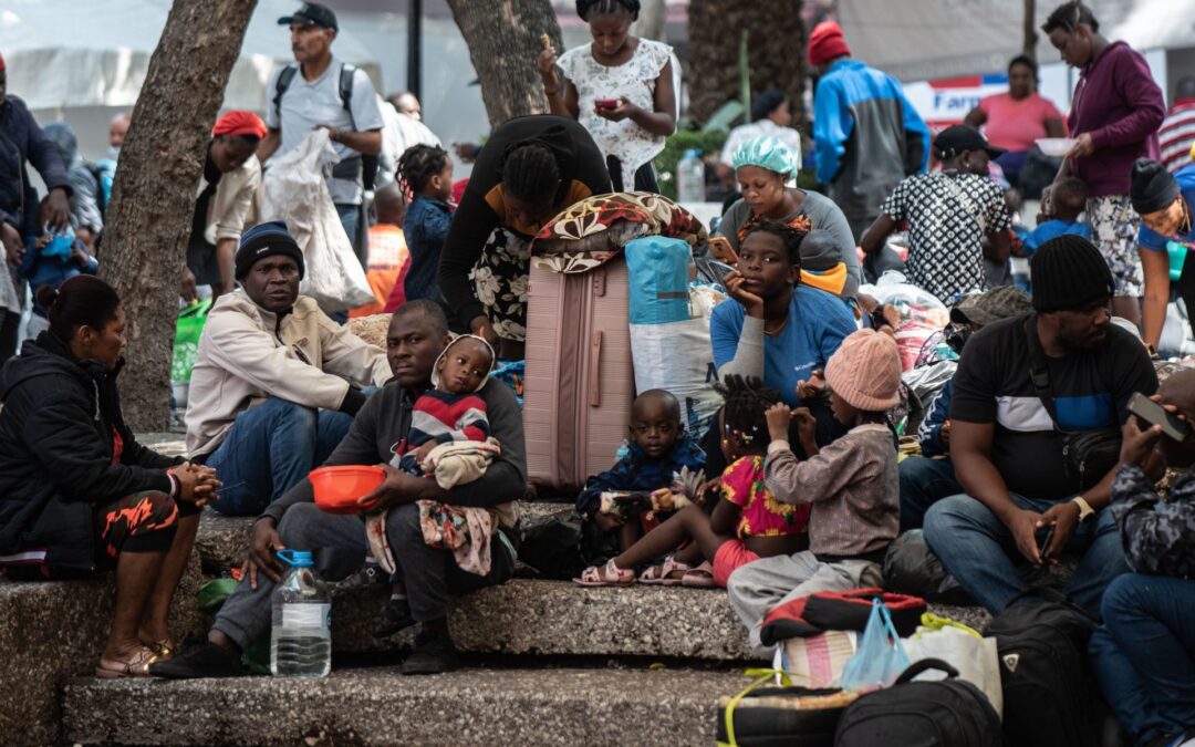 CDMX abre tres albergues para migrantes tras desalojo en Plaza Giordano Bruno: ¿Dónde estarán?