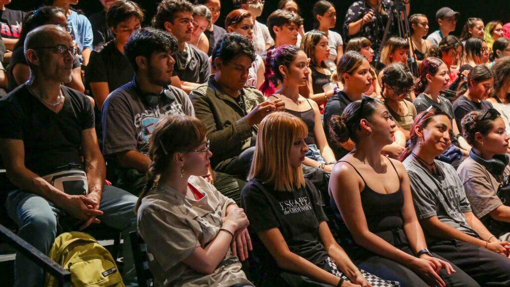 Abordan en cátedra contexto social de la danza contemporánea