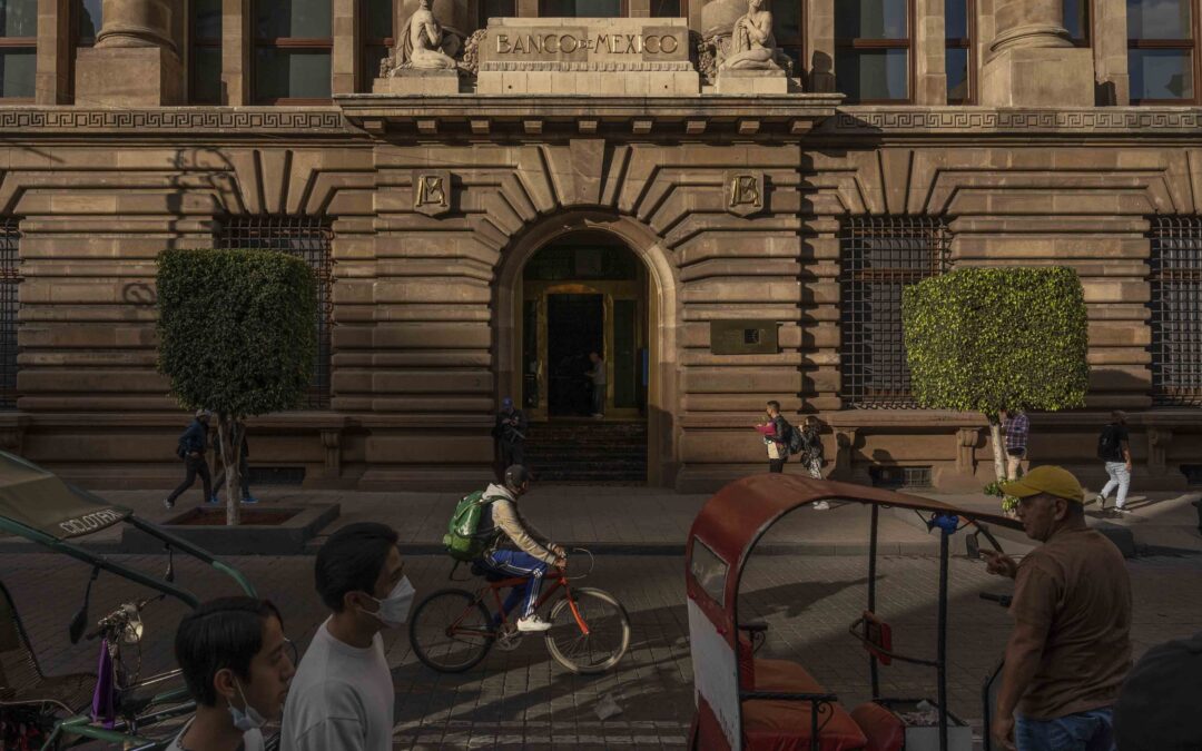 Pausa a aumentos a tasa de interés puede ‘ir para largo’, advierte Banxico