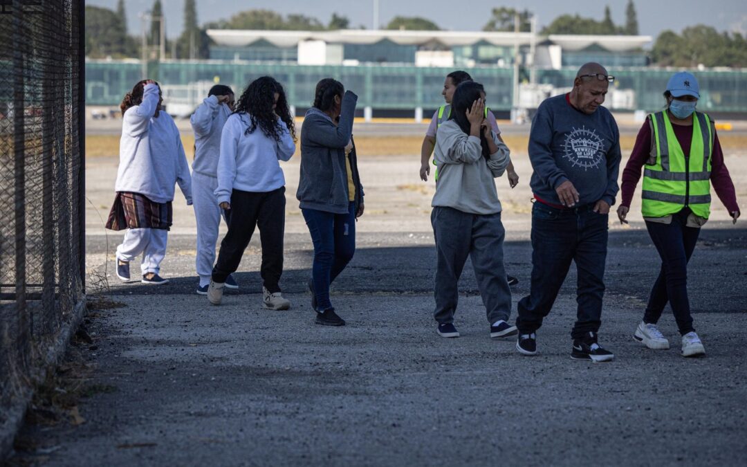 Ahí viene Trump: Últimos migrantes de 2024 llegan a Guatemala en vuelos de deportación desde EU