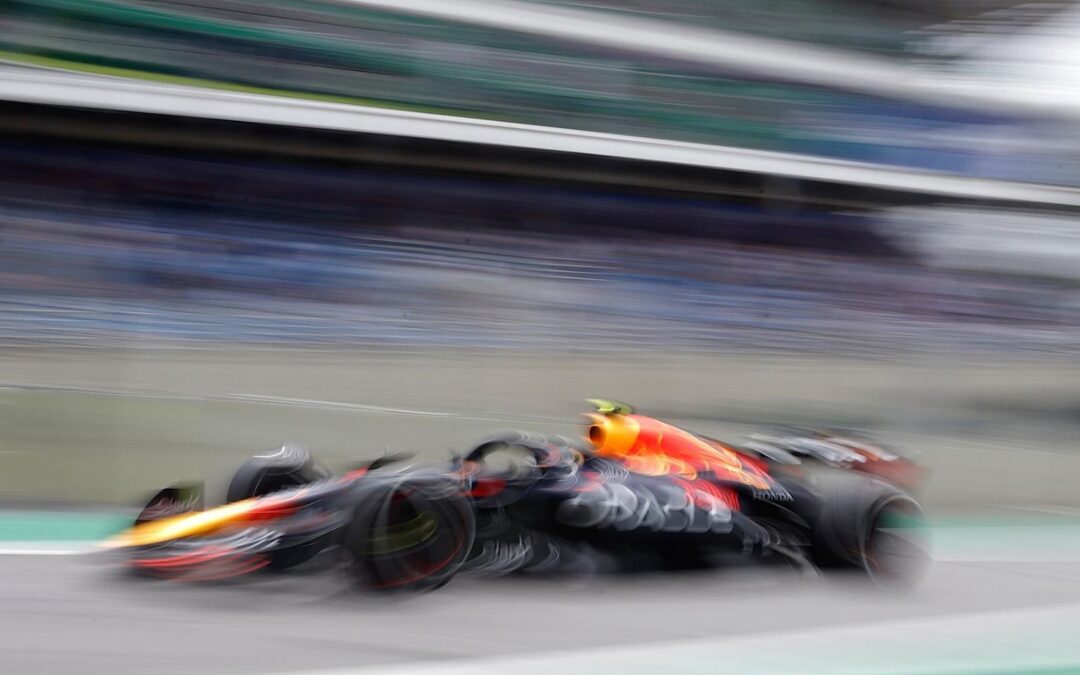 GP de Brasil: Magnussen sorprende con pole para carrera sprint en mal día para ‘Checo’