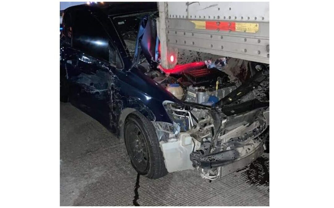 Cierre en la México-Querétaro: Tráiler sin frenos provoca carambola; hay 12 unidades afectadas