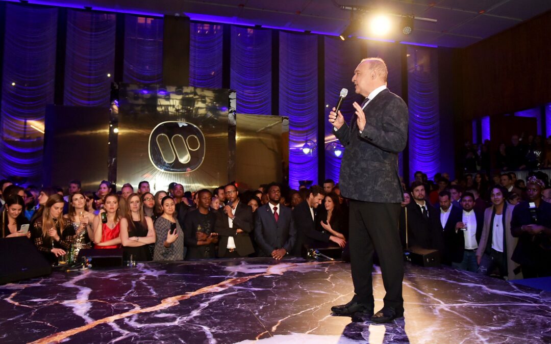 PERFIL: Él es Len Blavatnik, el magnate y socio mayoritario de Warner Music